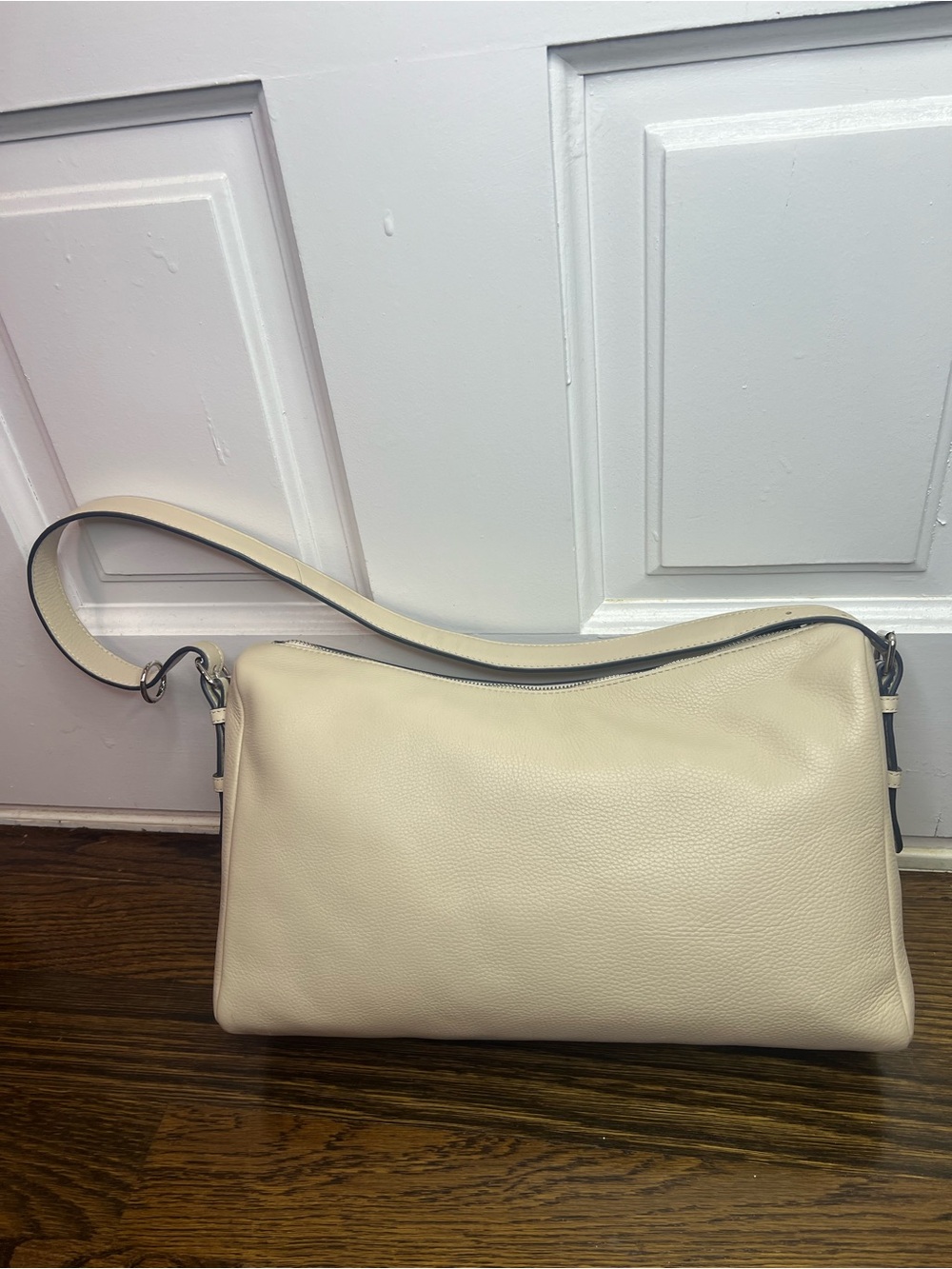 The Horse Cream Leather Shoulder Bag - Picture 4 of 12